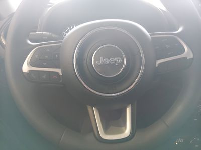 2023 Jeep Renegade - Photo 12