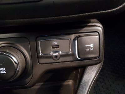2023 Jeep Renegade - Photo 19
