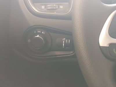 2023 Jeep Renegade - Photo 13