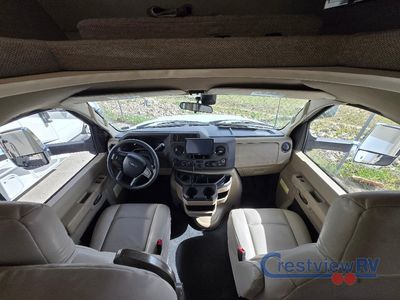 2025 Winnebago Minnie Winnie - Photo 13