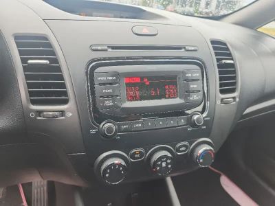 2017 Kia Forte - Photo 4