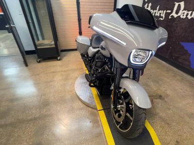 2025 Harley-Davidson FLHX - Street Glide — side profile view