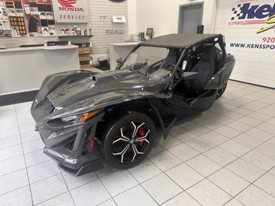 2025 Slingshot Slingshot R - AutoDrive - Photo 2