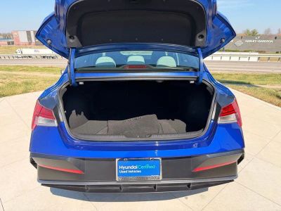 2025 Hyundai Elantra - Photo 34