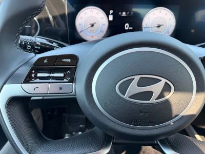 2025 Hyundai Elantra - Photo 18