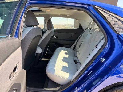 2025 Hyundai Elantra - Photo 32