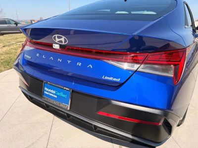 2025 Hyundai Elantra - Photo 36