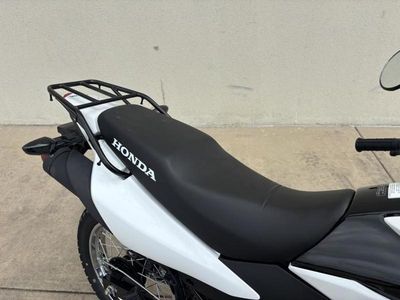 2025 Honda XR150L - Photo 10