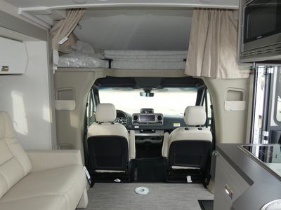 2026 Winnebago Navion - Photo 6