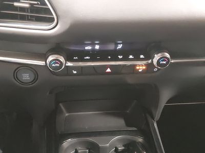 2025 Mazda CX-30 - Photo 17