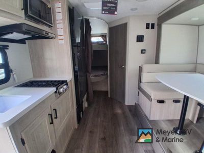 2026 Coachmen RV Catalina Summit Series 7 - Photo 6