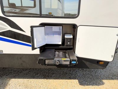2026 Forest River RV Cherokee Rogue Armored - Photo 17