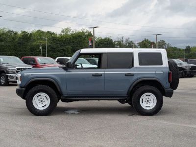 2024 Ford Bronco - Photo 2