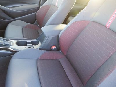 2026 Toyota COROLLA HYBRID - Photo 18