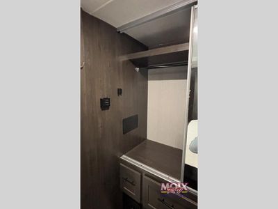 2023 Coachmen RV Leprechaun - Photo 32