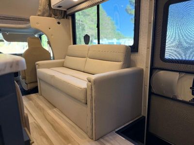 2026 Thor Motor Coach Quantum - Photo 4