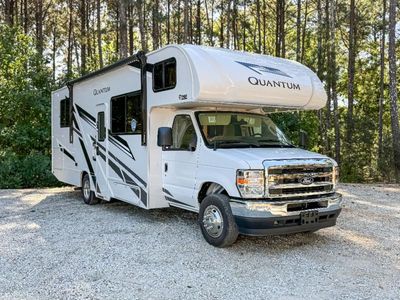 2026 Thor Motor Coach Quantum - Photo 1