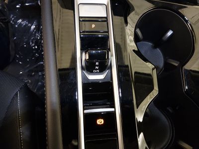 2025 Volkswagen Atlas - Photo 19