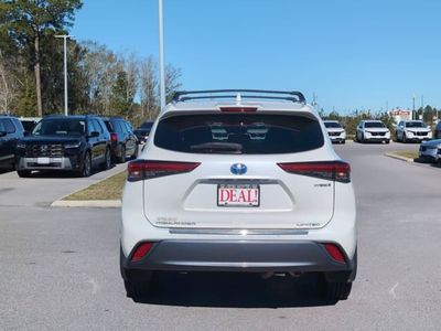 2021 Toyota Highlander Hybrid - Photo 4