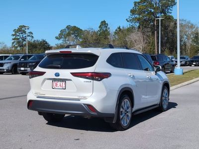 2021 Toyota Highlander Hybrid - Photo 3