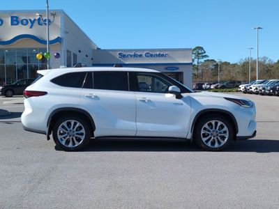 2021 Toyota Highlander Hybrid - Photo 2