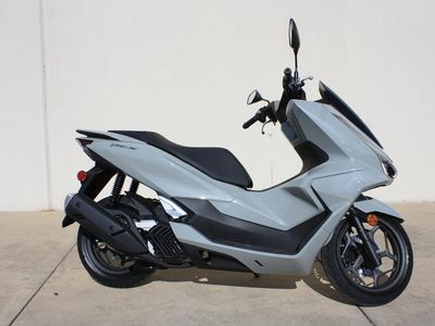 2025 Honda PCX160AS — detail view