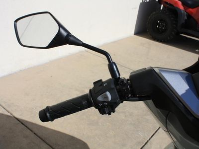 2025 Honda PCX160AS — photo 8 view