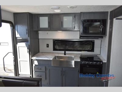 2022 Dutchmen RV Aspen Trail - Photo 11