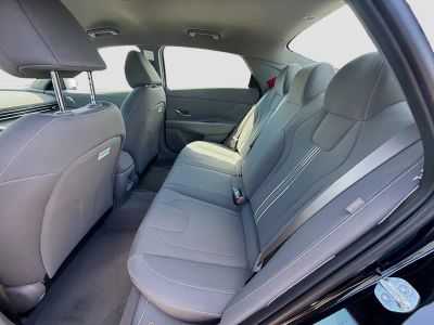 2026 Hyundai ELANTRA — photo 17 view