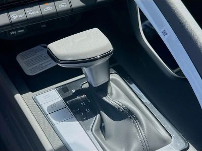 2026 Hyundai ELANTRA — photo 13 view