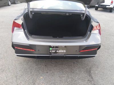 2024 Hyundai Elantra - Photo 11