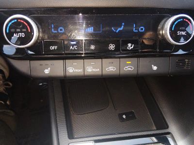 2024 Hyundai Elantra - Photo 18