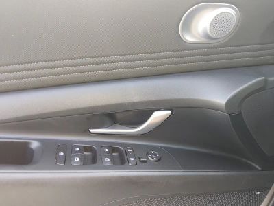 2024 Hyundai Elantra - Photo 23
