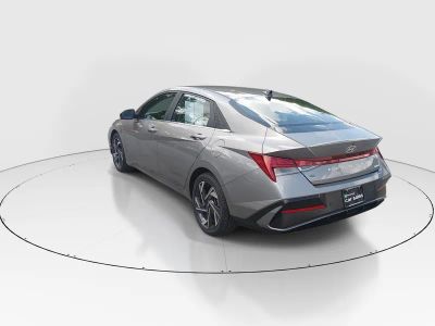 2024 Hyundai Elantra - Photo 5