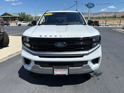 2025 Ford Expedition MAX — side profile view