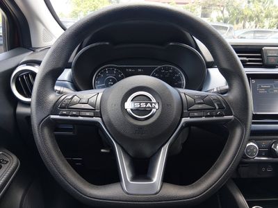 2025 Nissan Versa - Photo 12