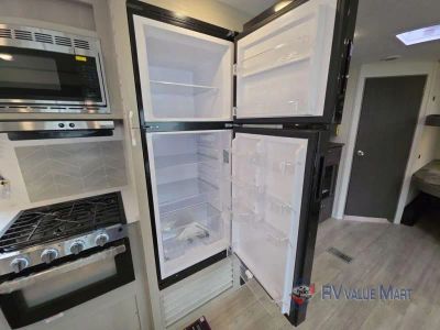 2027 Coachmen RV Catalina Legacy Edition — photo 20 view