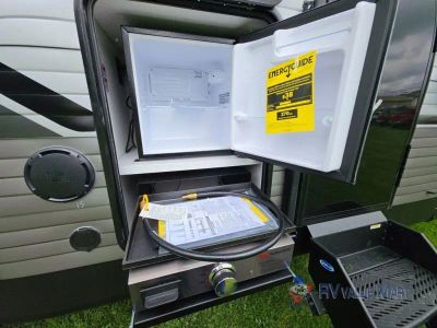 2027 Coachmen RV Catalina Legacy Edition — photo 14 view