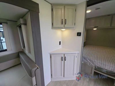 2027 Coachmen RV Catalina Legacy Edition — photo 17 view