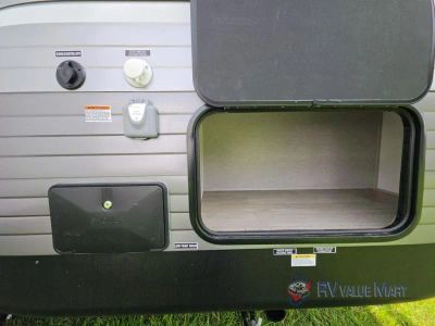 2027 Coachmen RV Catalina Legacy Edition — photo 9 view