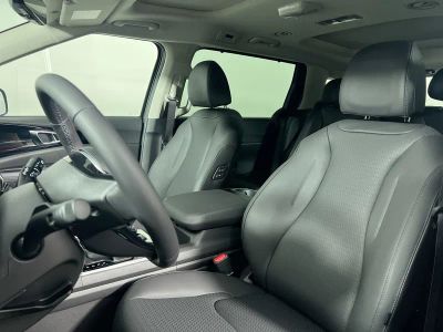 2026 Kia Carnival — photo 12 view