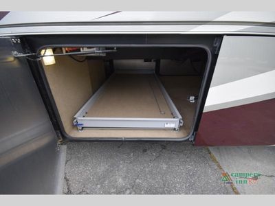 2017 Tiffin Motorhomes Phaeton - Photo 21