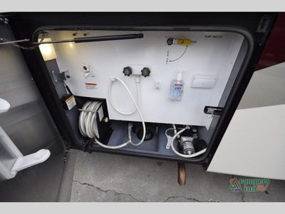 2017 Tiffin Motorhomes Phaeton - Photo 19