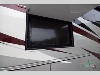 2017 Tiffin Motorhomes Phaeton - Photo 10