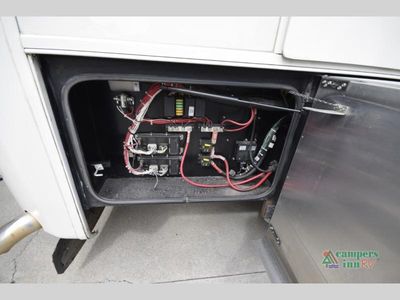 2017 Tiffin Motorhomes Phaeton - Photo 15
