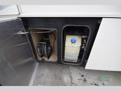 2017 Tiffin Motorhomes Phaeton - Photo 17
