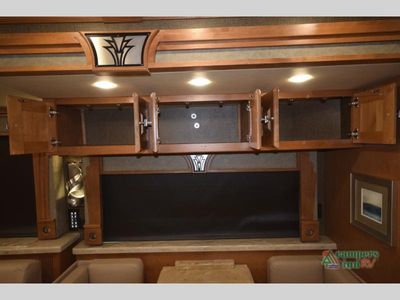 2017 Tiffin Motorhomes Phaeton - Photo 30