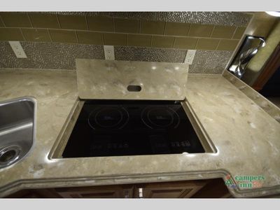 2017 Tiffin Motorhomes Phaeton - Photo 45