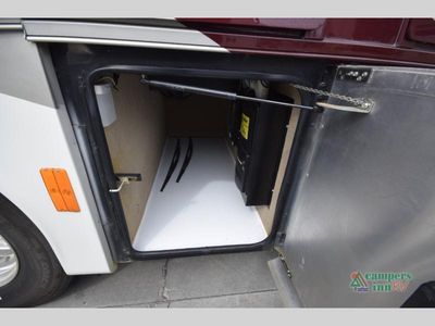 2017 Tiffin Motorhomes Phaeton - Photo 12