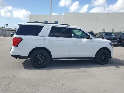 2022 Ford Expedition — interior view